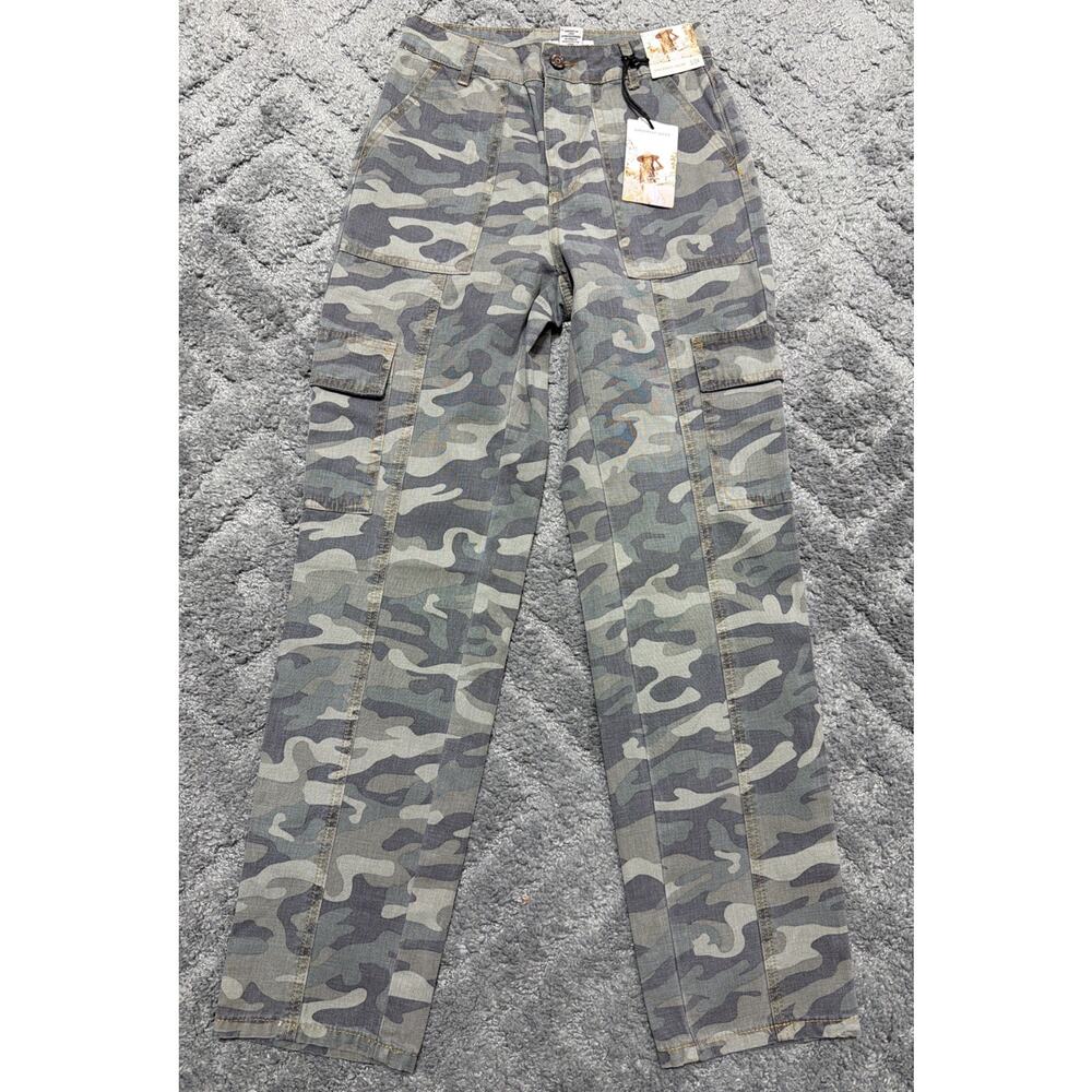Sincerely Jules Camo Cargo Pants High Rise Straight Relaxed Fit Green 1/24 New
